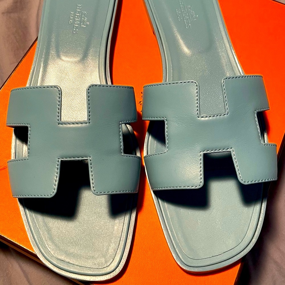 HERMES | Oran Sandals in Bleu Dorset sz 42